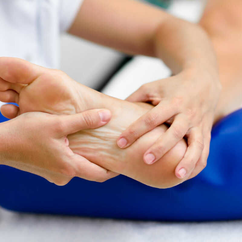 Bunion surgery recovery typically takes 6–12 weeks. Complications may include infection, stiffness, swelling, and in rare cases, nerve damage or recurrence.